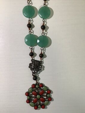 Vintage Green and Red Beaded Pendant Necklace - Women Jewelry